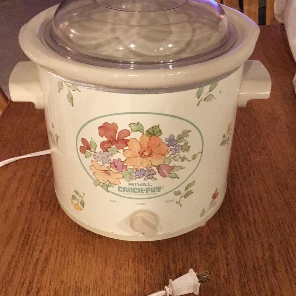 COPY - Like new ceramic stoneware Rival 3.5 quart crock pot